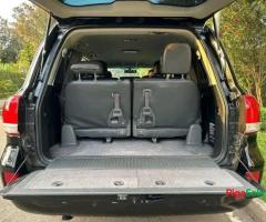 Land cruiser V8 Petrol - 11