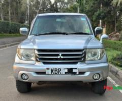 Mitsubishi Pajero io