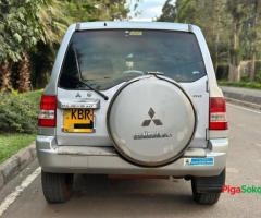 Mitsubishi Pajero io - 5