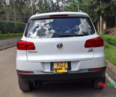 Volkswagen Tiguan - 3