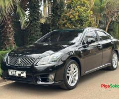 Toyota Crown Athlete - 2