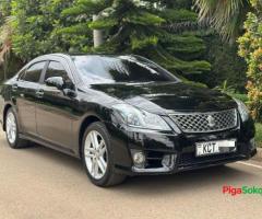 Toyota Crown Athlete - 3