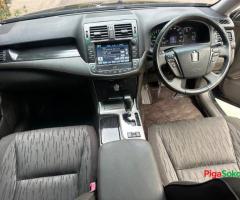 Toyota Crown Athlete - 8