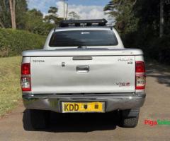 TOYOTA HILUX VIGO - 4