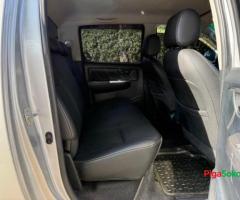 TOYOTA HILUX VIGO - 8