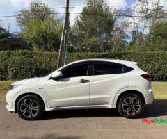 Honda Vezel Hybrid - 6