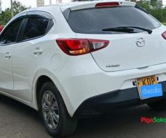 Mazda Demio New Shape - 8