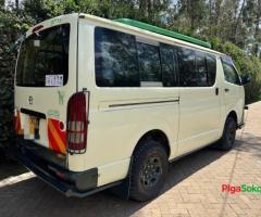 Toyota Hiace Tour Van - 7