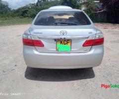 Toyota Premio - 8