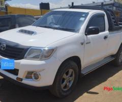 Toyota Hilux – 2014 | 2WD | 2500cc Diesel | Strong & Reliable - 7