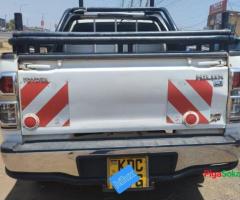 Toyota Hilux – 2014 | 2WD | 2500cc Diesel | Strong & Reliable - 8