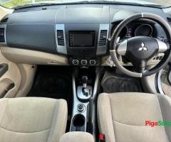 Mitsubishi Outlander 2010 model - 4
