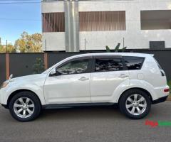Mitsubishi Outlander 2010 model - 8