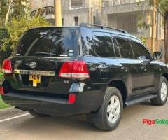 Land cruiser V8 Petrol - 3