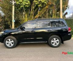 Land cruiser V8 Petrol - 5